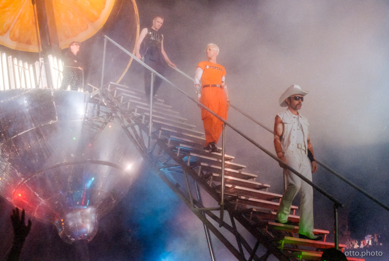 Live concert photo of Bono, Larry Mullen Jr, Adam Clayton, The Edge