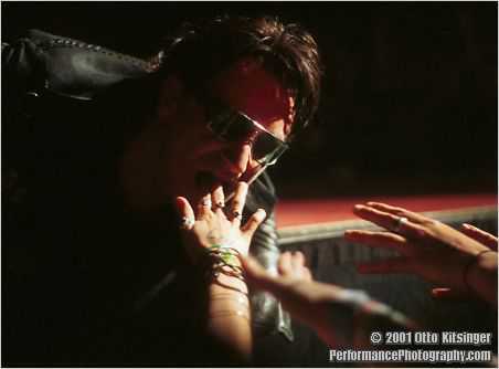 Live U2 concert photo of Bono