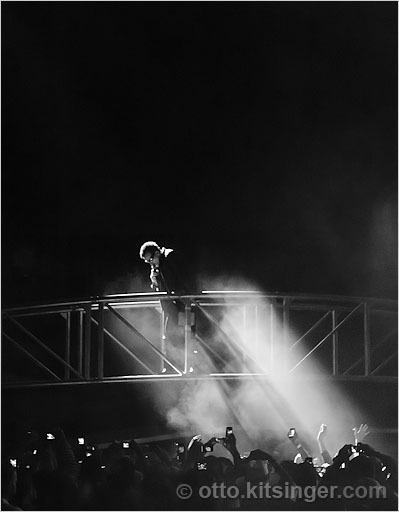 Live U2 concert photo of Bono