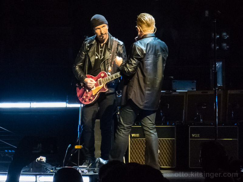 Live concert photo of The Edge, Bono