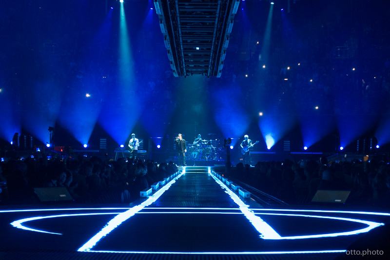 Live concert photo of
